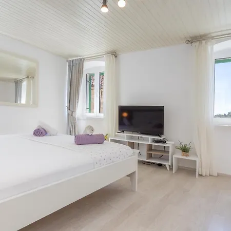 Apartment Petric Hvar Town